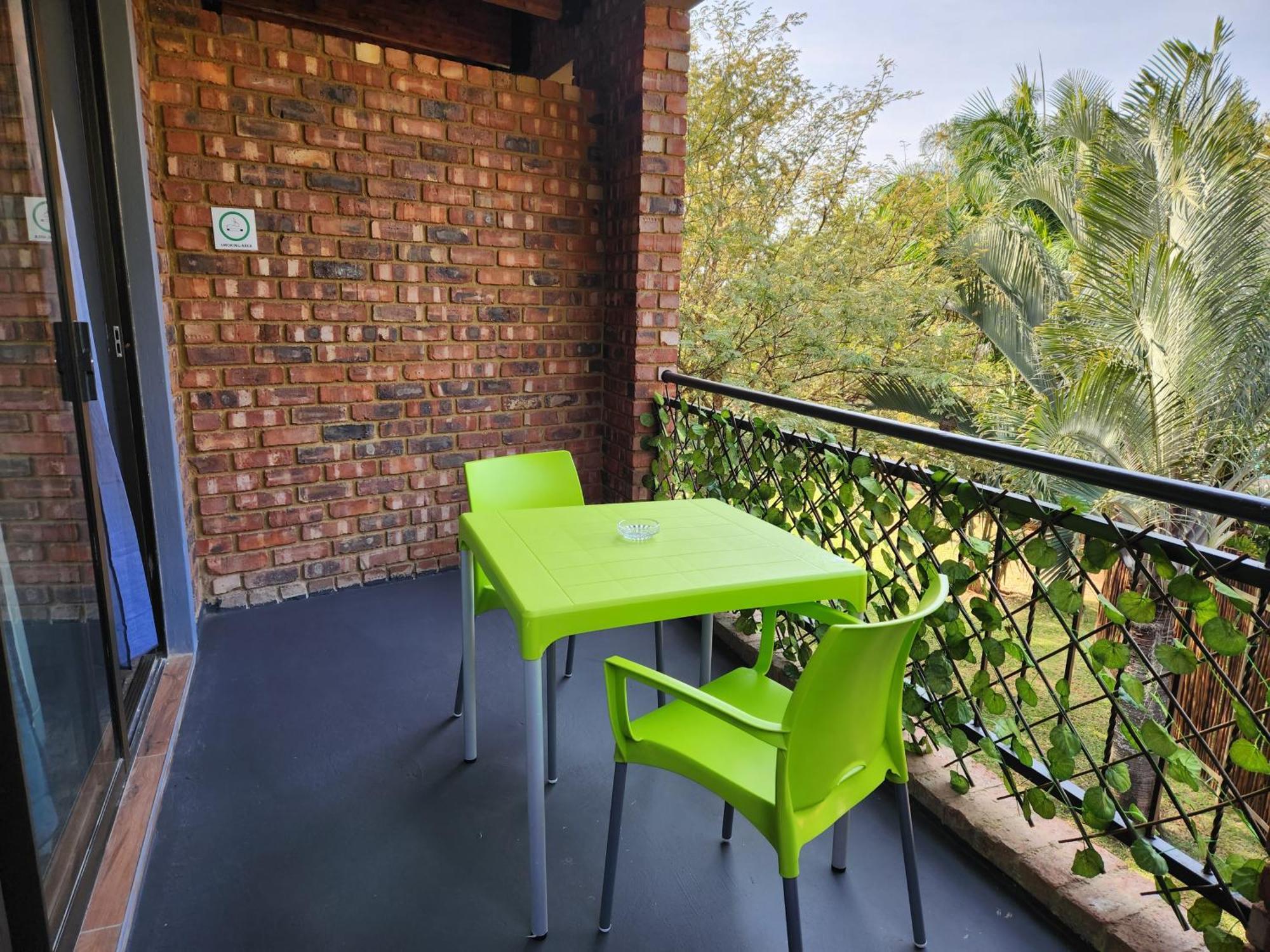 Suikerbosrant Sleep And Go Bed & Breakfast Pretoria Ngoại thất bức ảnh
