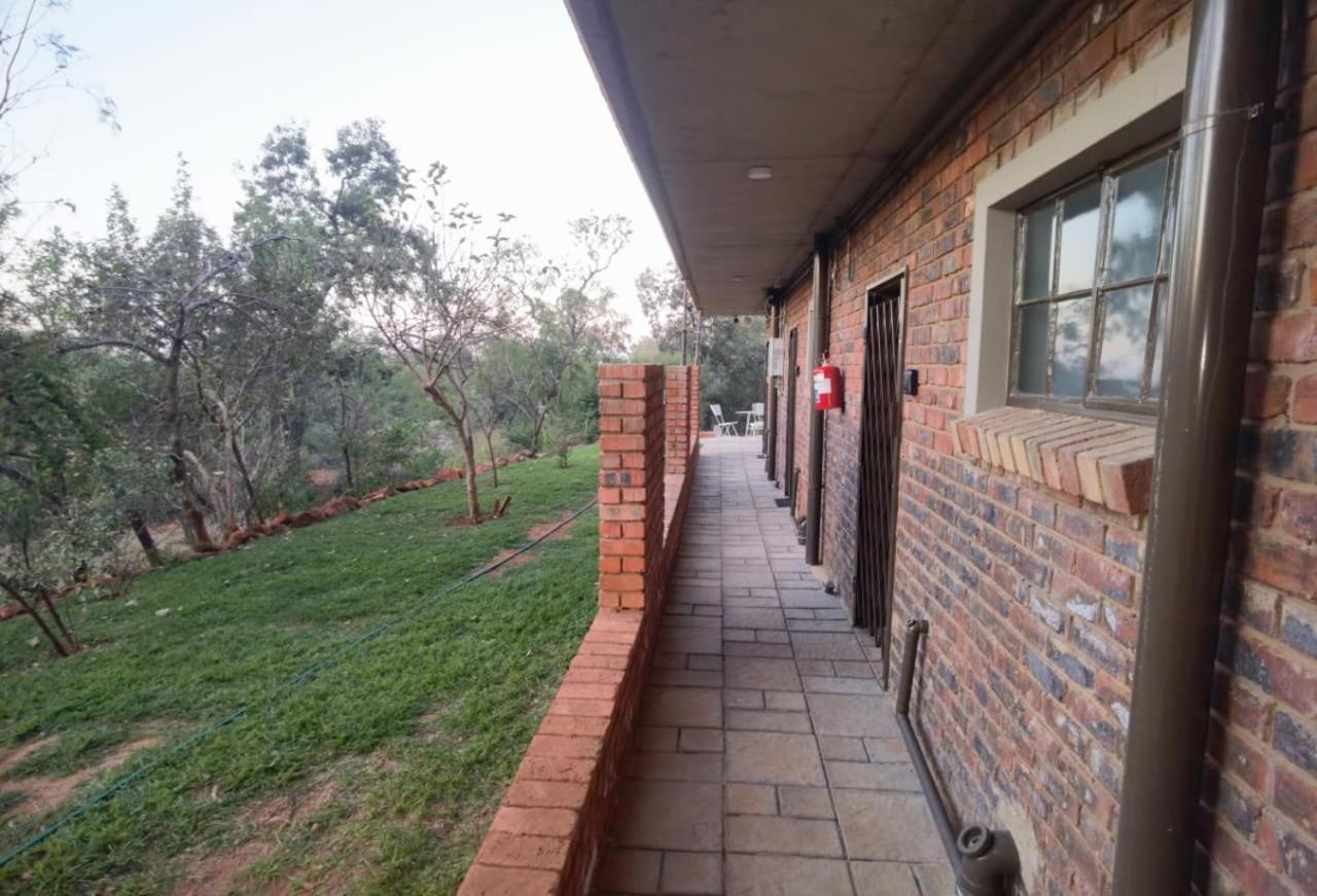 Suikerbosrant Sleep And Go Bed & Breakfast Pretoria Ngoại thất bức ảnh