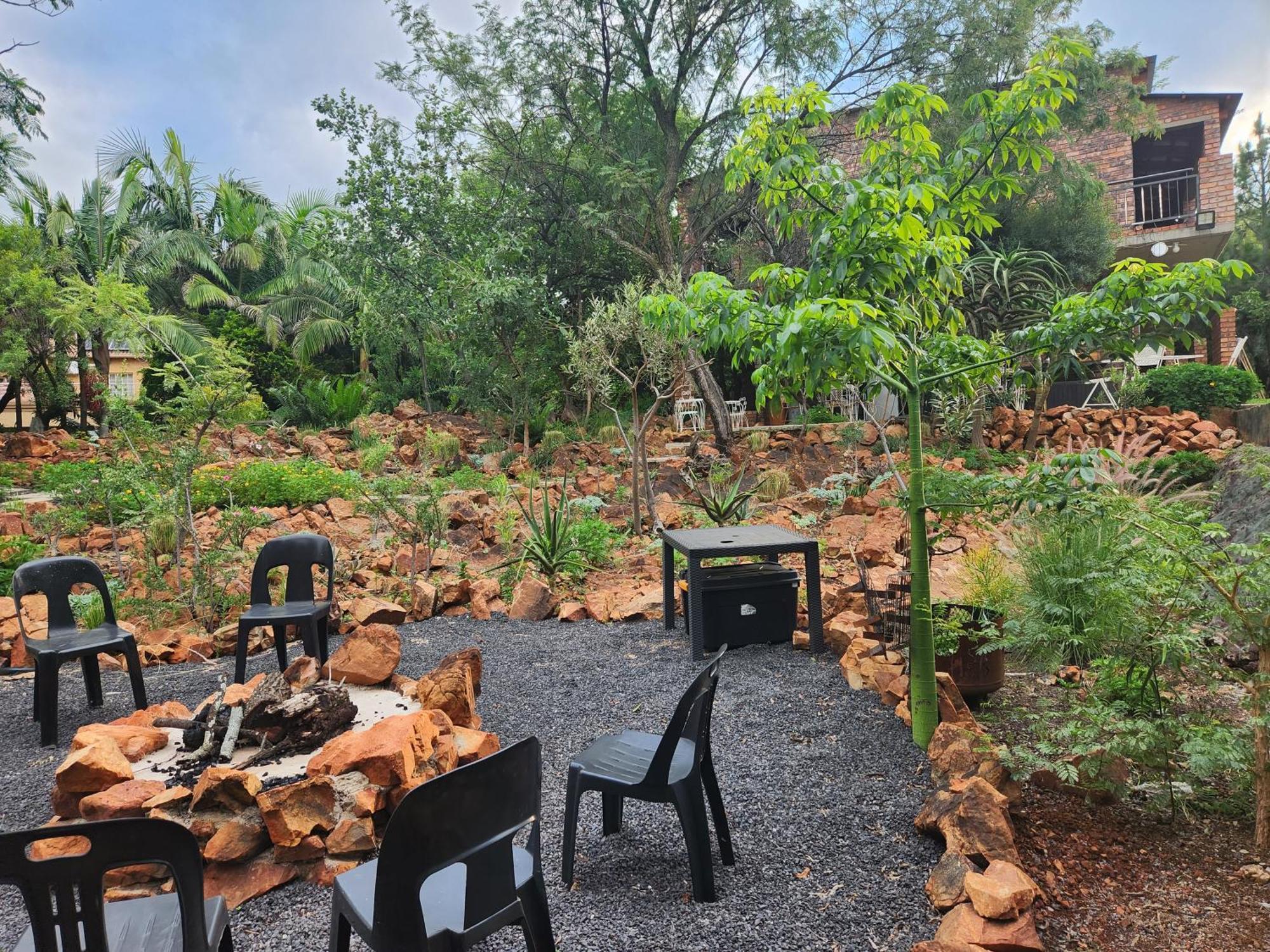 Suikerbosrant Sleep And Go Bed & Breakfast Pretoria Ngoại thất bức ảnh